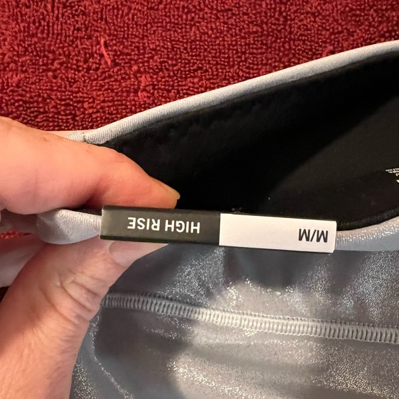 Victoria Sport Knockout by Victorias Secret Shine Tight - Picture 4 of 6